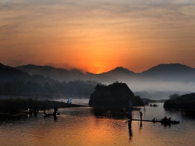 三亚建设一个完善的旅游景区标识系统是非常重要的